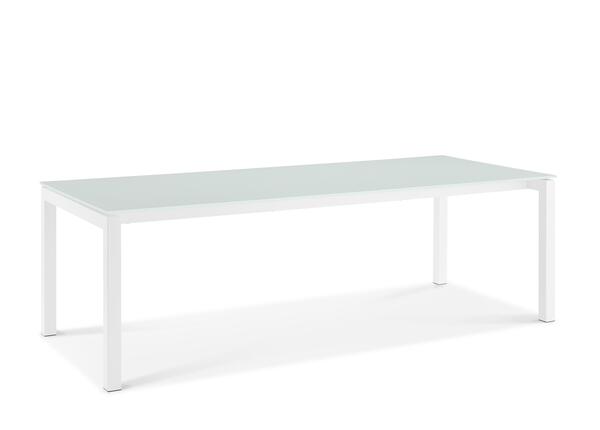 Altea table by Slide